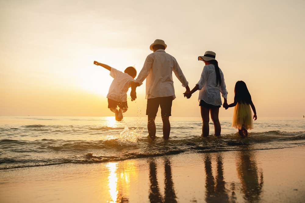 How to save for a vacation without breaking the bank 